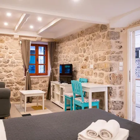 Petit Nook By Duhomes Daire